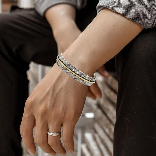 ✨Vintage Feather Bracelet✨